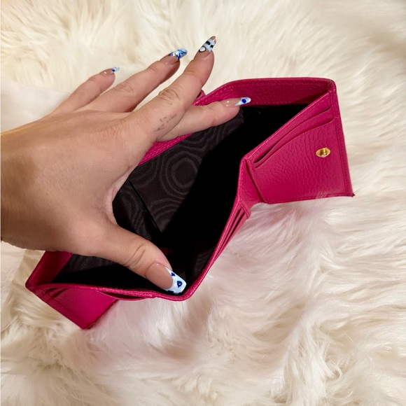 Gucci Fuchsia Leather Card Holder - Picture 5 of 6